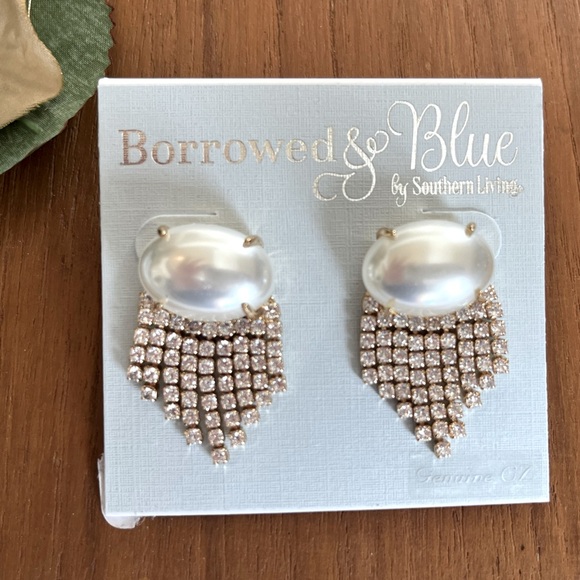 Borrowed & Blue Faux Pearl & Crystal Fashion Earrings Pierced - Picture 1 of 6